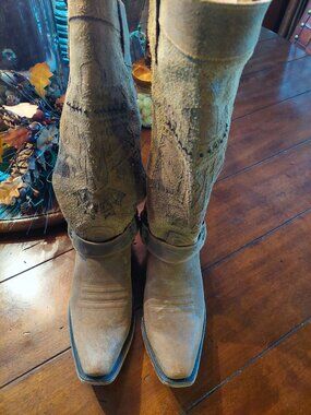 Junk Gypsy She Who Is Brave Boots size 10.5 B Thunderbird, Harness, Brown Suede